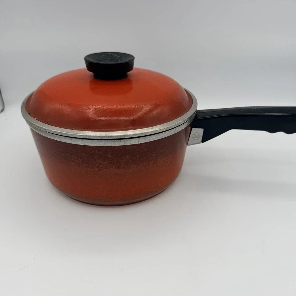 Vintage Club Cast Aluminum Saucepan 2 Quart Pot Pan With Lid Poppy Red